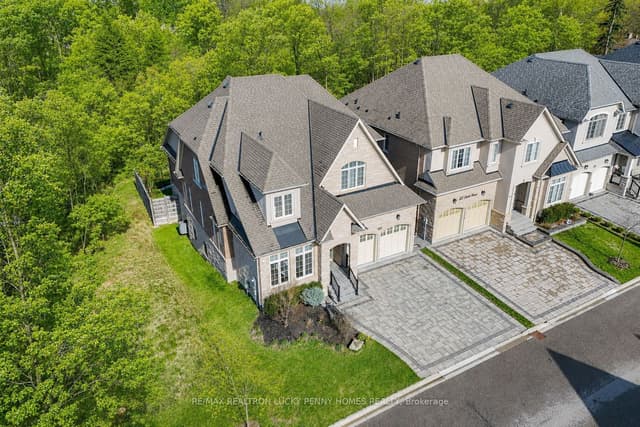 Detached at 15 Tralee Court, Markham, ON L6C 0V1