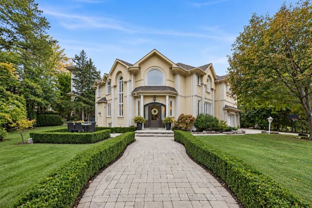 Detached at 18 Donna Mae Crescent, Vaughan, ON L4J 1Z8
