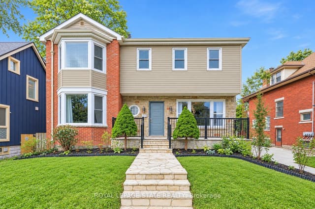 Detached at 366 Aberdeen Avenue, Hamilton, ON L8P 2R5