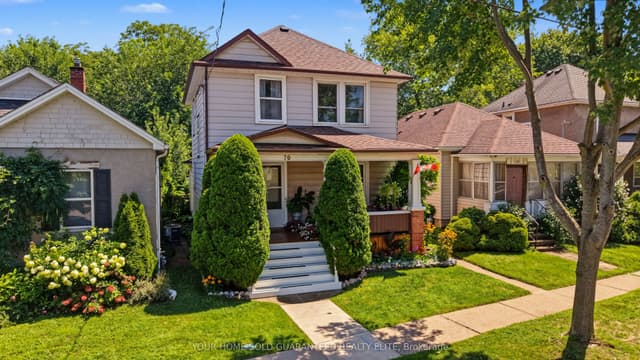 Detached at 70 Woodland Avenue, St. Catharines, ON L2R 5A3