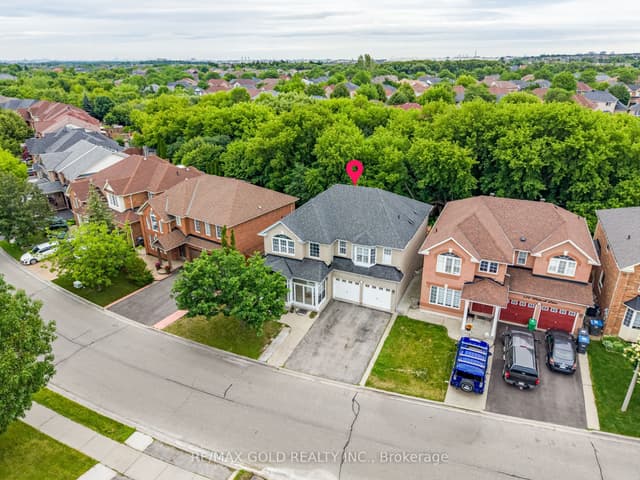Detached at 141 Whitwell Drive, Brampton, ON L6P 1L2
