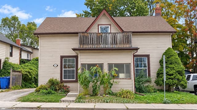 Triplex at 202 Prospect Street Apt #1, Newmarket, ON L3Y 3T6