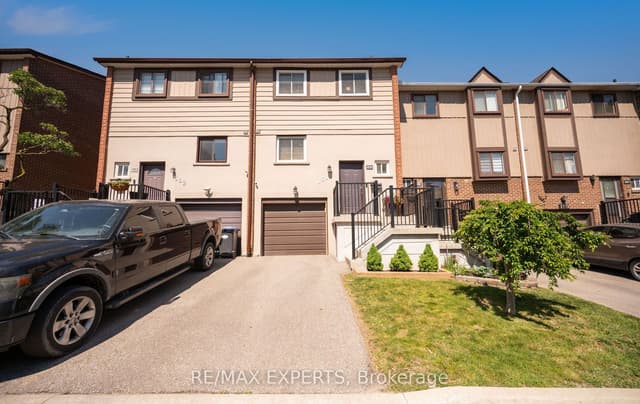 Condo Townhouse at 161 Moregate Crescent 15, Brampton, ON L6S 3K9