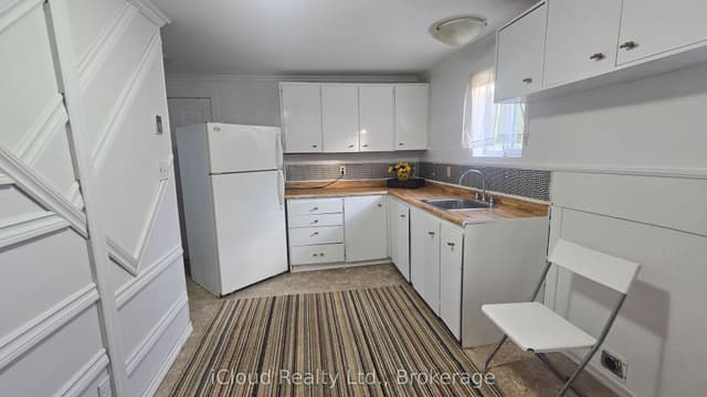 Detached at 241 John Street, Orillia, ON L3V 3H8