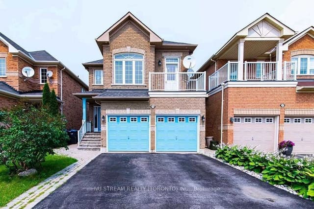 Detached at 5139 Oscar Peterson Boulevard, Mississauga, ON L5M 7W4