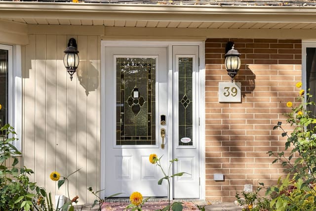 Detached at 39 Sagebrush Lane, Toronto, ON M3A 1X4, Toronto C13