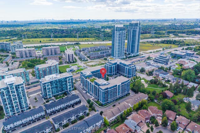 Commercial Retail at 372 Highway 7 120, Richmond Hill, ON L4B 0C6