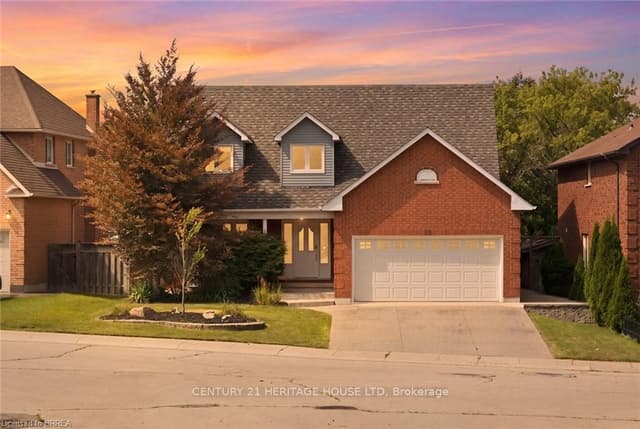 Detached at 92 National Drive, Hamilton, ON L8G 5B3