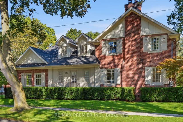 Detached at 132 The Kingsway, Toronto, ON M8X 2V3, Toronto W08
