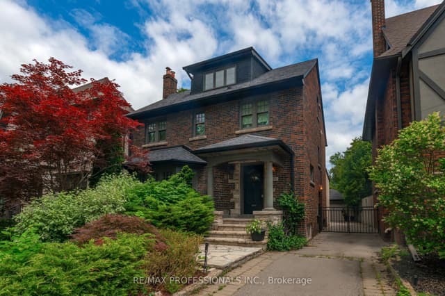 Detached at 61 Grenview Boulevard N, Toronto, ON M8X 2K3, Toronto W08