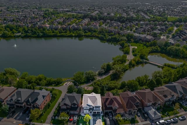 Detached at 68 Southlake Boulevard, Brampton, ON L6V 4P1