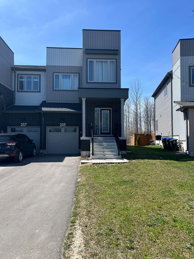 Att/Row/Townhouse at 255 Atkinson Street, Clearview, ON L0M 1S0