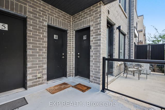 Condo Townhouse at 3425 Ridgeway Drive 3, Mississauga, ON L5L 0B9