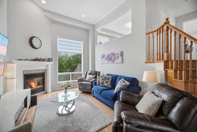 Condo Townhouse at 5535 Glen Erin Drive 15, Mississauga, ON L5M 6H1