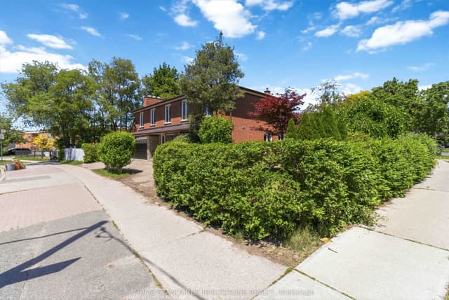 Detached at 220 Torresdale Avenue Main, Toronto, ON M2R 3E8, Toronto C07