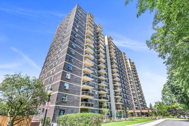 Condo Apartment at 966 Inverhouse Drive 112, Mississauga, ON L5J 4B6