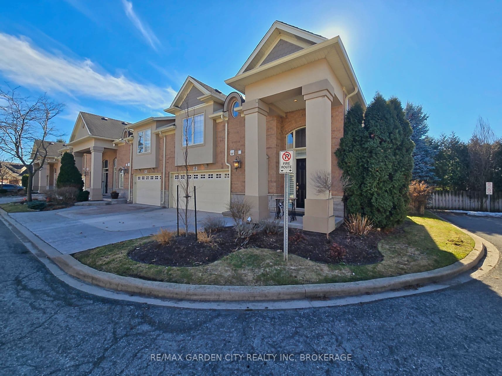 Suite 16, Unit 16 · 31 Sawmill Rd