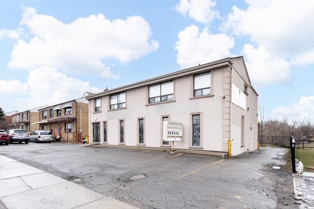 Office at 3042 Keele Street, Toronto, ON M3M 2H5, Toronto W05