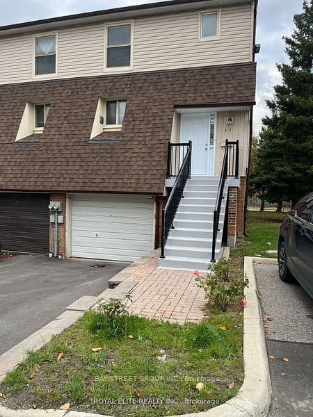 11 Yellow Birch Way in M2H