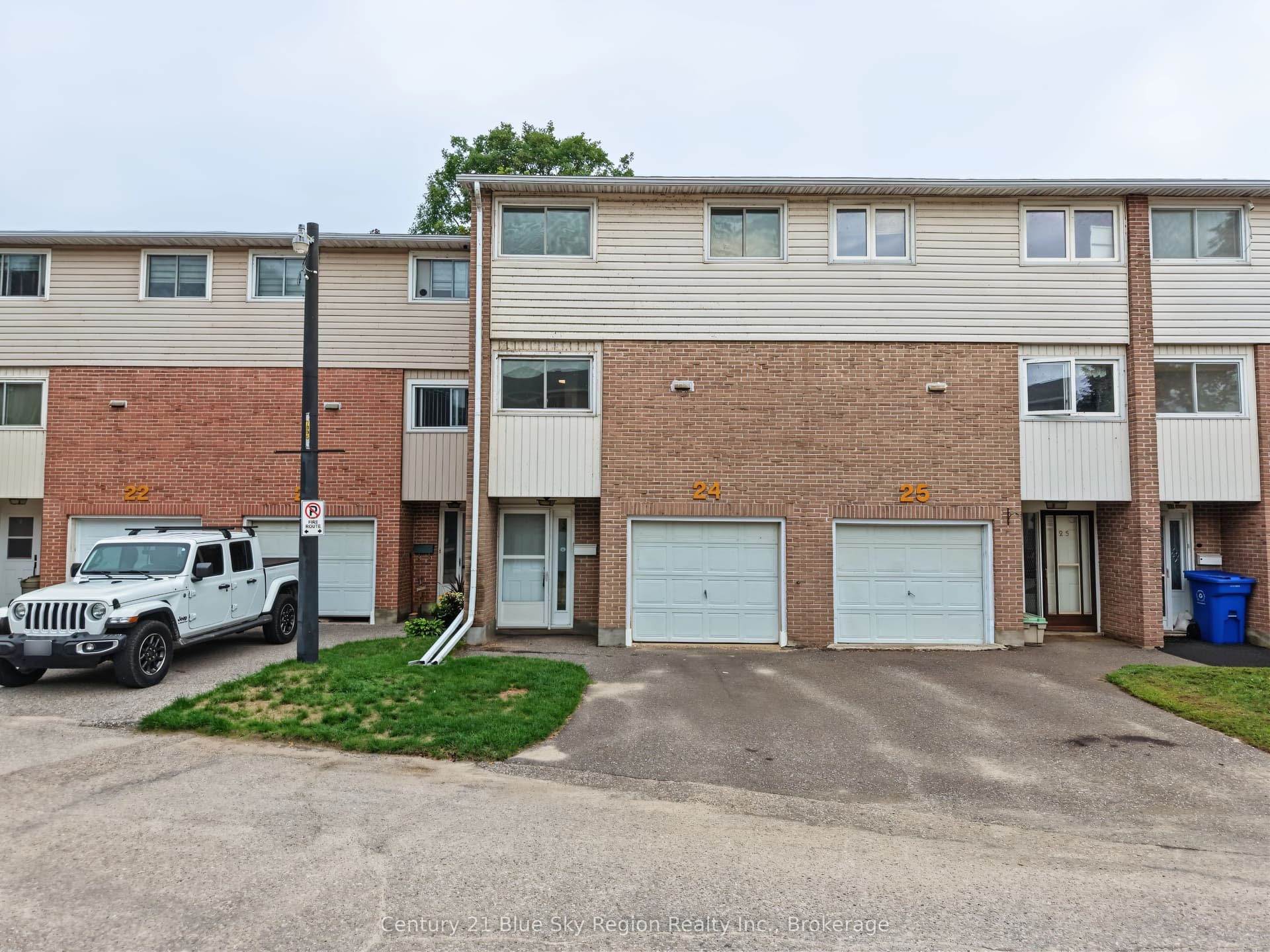 Suite 24, Unit 24 · 644 Lakeshore Dr