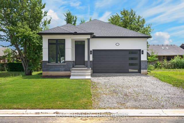 Detached at 11 Stickles Street, Pelham, ON L3C 3C3
