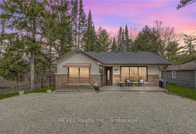 Detached at 3184 Mosley Street, Wasaga Beach, ON L9Z 1V4