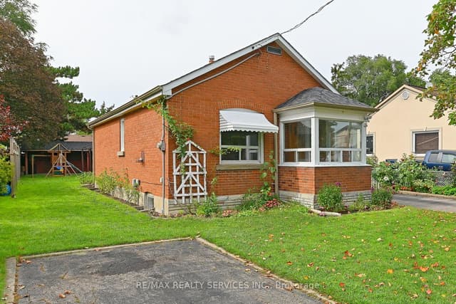 Detached at 54 Woodward Avenue, Brampton, ON L6V 1K4
