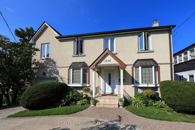 Detached at 1098 Kipling Avenue, Toronto, ON M9B 3M2, Toronto W08