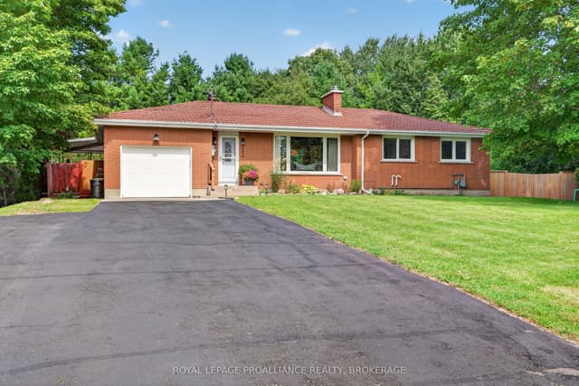 Detached at 254 GORE Road, Kingston, ON K7L 0C3