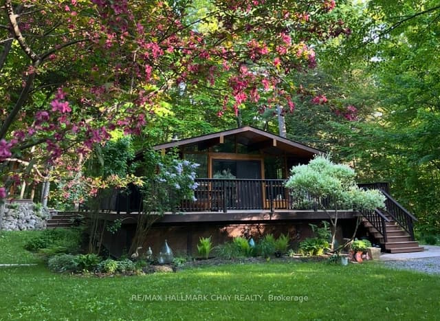 Detached at 691 Rue Lafontaine Road W, Tiny, ON L9M 0L6