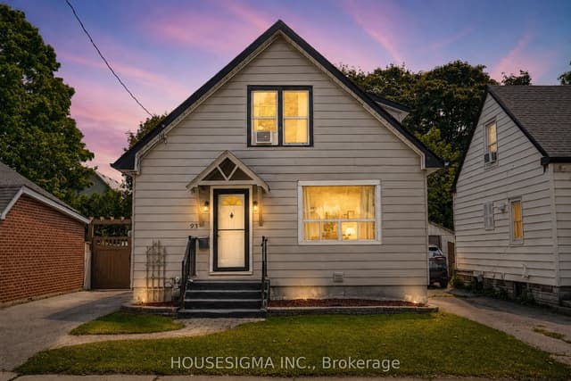 Detached at 93 Brock Street W, Oshawa, ON L1G 1R7