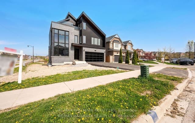 Detached at 119 Pointon Street, Aurora, ON L4G 0G6