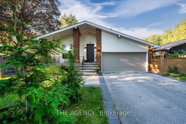 Detached at 259 Rumble Avenue, Richmond Hill, ON L4C 4G5