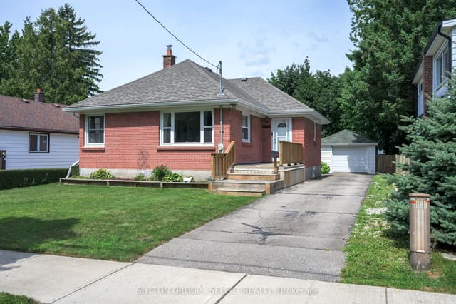 Detached at 1852 Avalon Street, London East, ON N5W 3G8