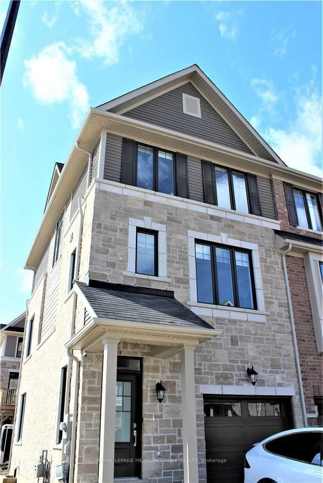 Att/Row/Townhouse at 1890 Rymal Road E 132 (Upper), Hamilton, ON L0R 1P0