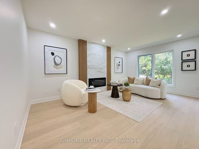 Detached at 108 Berwick Crescent, Richmond Hill, ON L4C 0B7