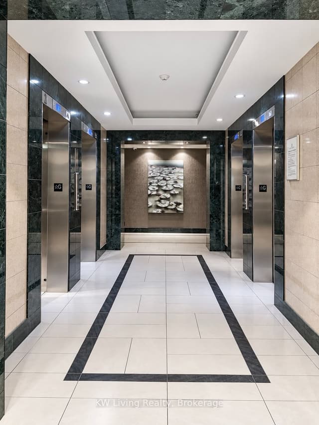 Condo Apartment at 175 Bamburgh Circle 818, Toronto, ON M4E 0A6, Toronto E05