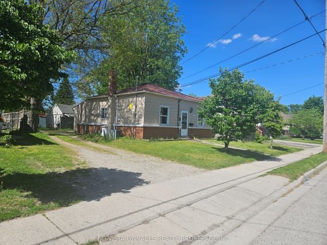 Detached at 744 Little Grey Street, London East, ON N5Z 1P1