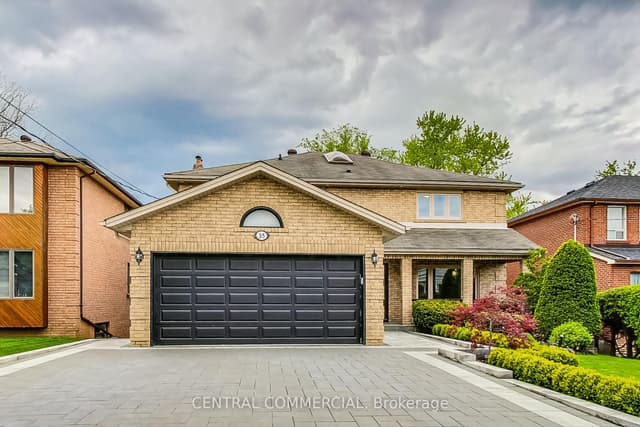 Detached at 35 Mackay Drive, Richmond Hill, ON L4C 6N9