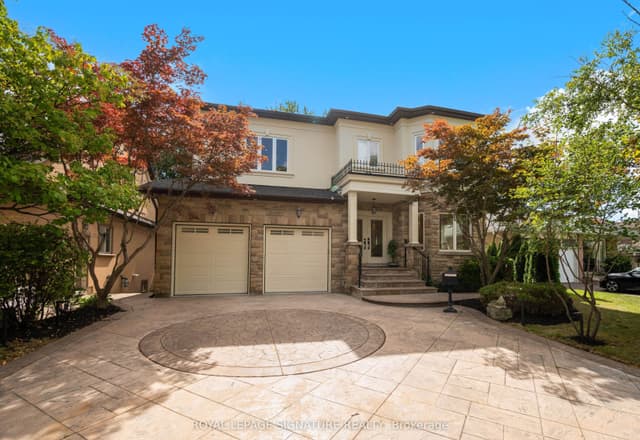 Detached at 762 Duchess Drive, Mississauga, ON L4Y 1H7