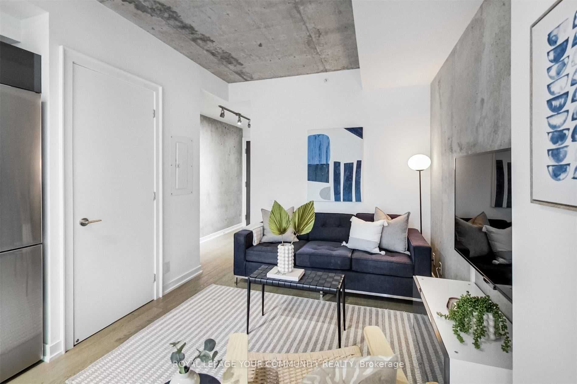 Suite 403 · Floor 4, Unit 403 · 11 Charlotte St