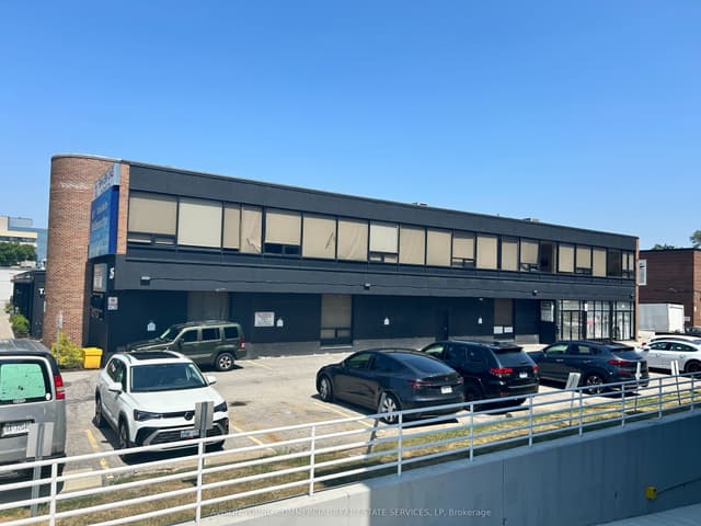 Office at 25 Lesmill Road B, Toronto, ON M3B 2T3, Toronto C12