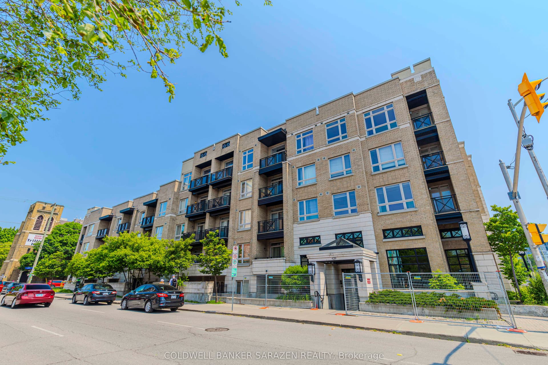 Suite 218 · Floor 2, Unit 218 · 429 Kent St
