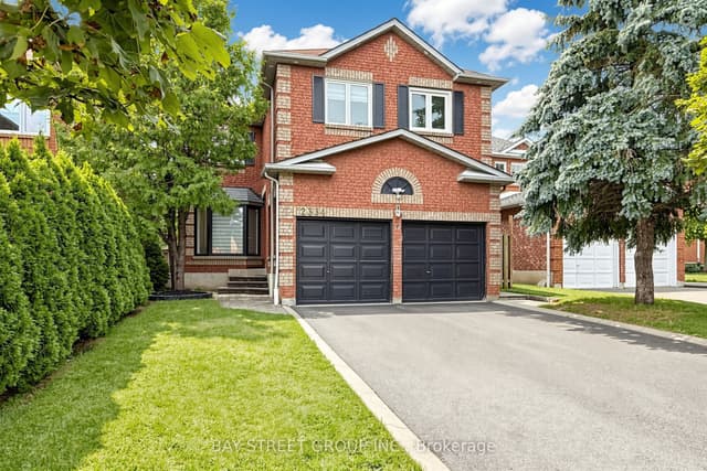 Detached at 2334 Wildwood Crescent, Pickering, ON L1X 2N1