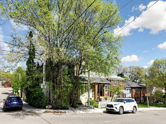 Att/Row/Townhouse at 195 Wheeler Avenue, Toronto, ON M4L 3V5, Toronto E02
