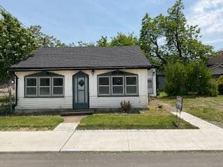 Detached at 18 Phelps Street, St. Catharines, ON L2P 2H4