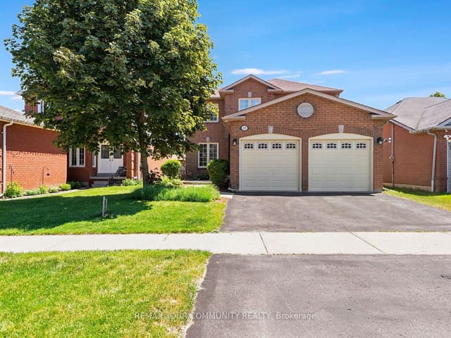 Detached at 117 Apple Blossom Boulevard, Clarington, ON L1C 4T8