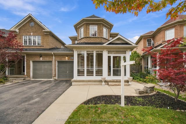 Att/Row/Townhouse at 21 Walkview Crescent, Richmond Hill, ON L4E 4H5