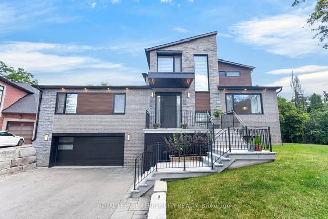 Detached at 35 Tottenham Road, Toronto, ON M3C 2J5, Toronto C13