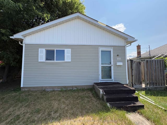 Detached at 808 Portage Avenue, Fort Frances, ON P9A 2A6